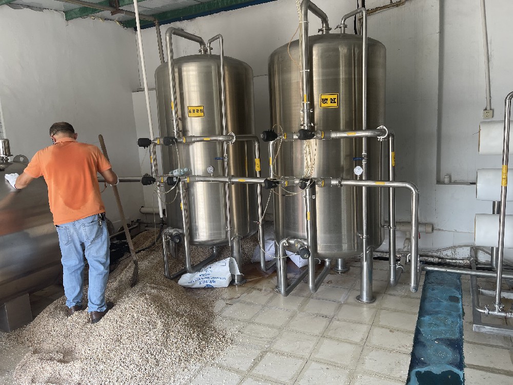 石英砂碳钢过滤器 (2).jpg